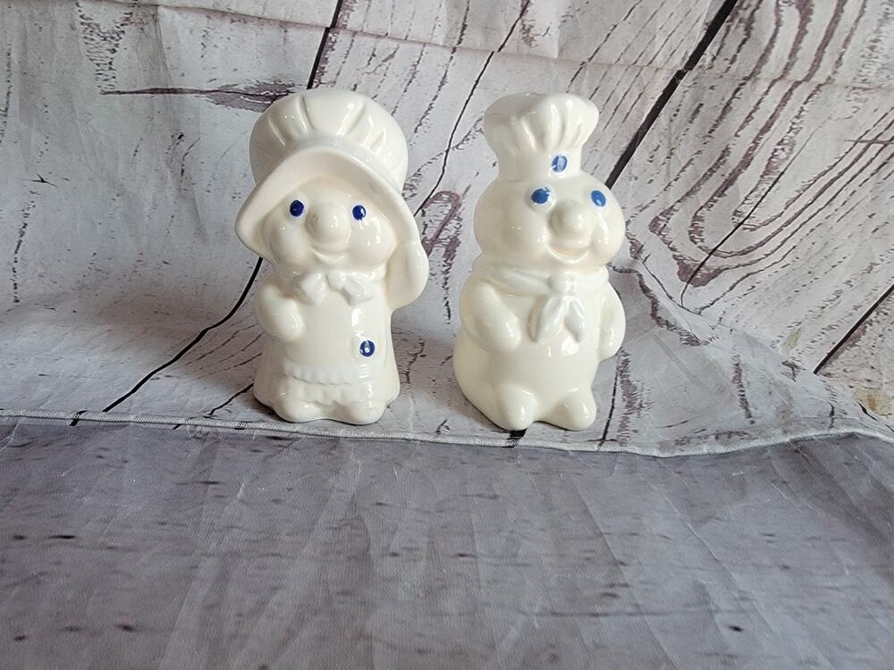 Vintage 1988 Pillsbury Doughboy And Girl Salt And Pepper Shakers No Chips Read
